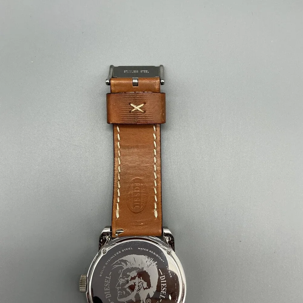 Diesel DZ-5381 Mens Watch 46mm Silver Tone Brown Leather 10 BAR New Battery